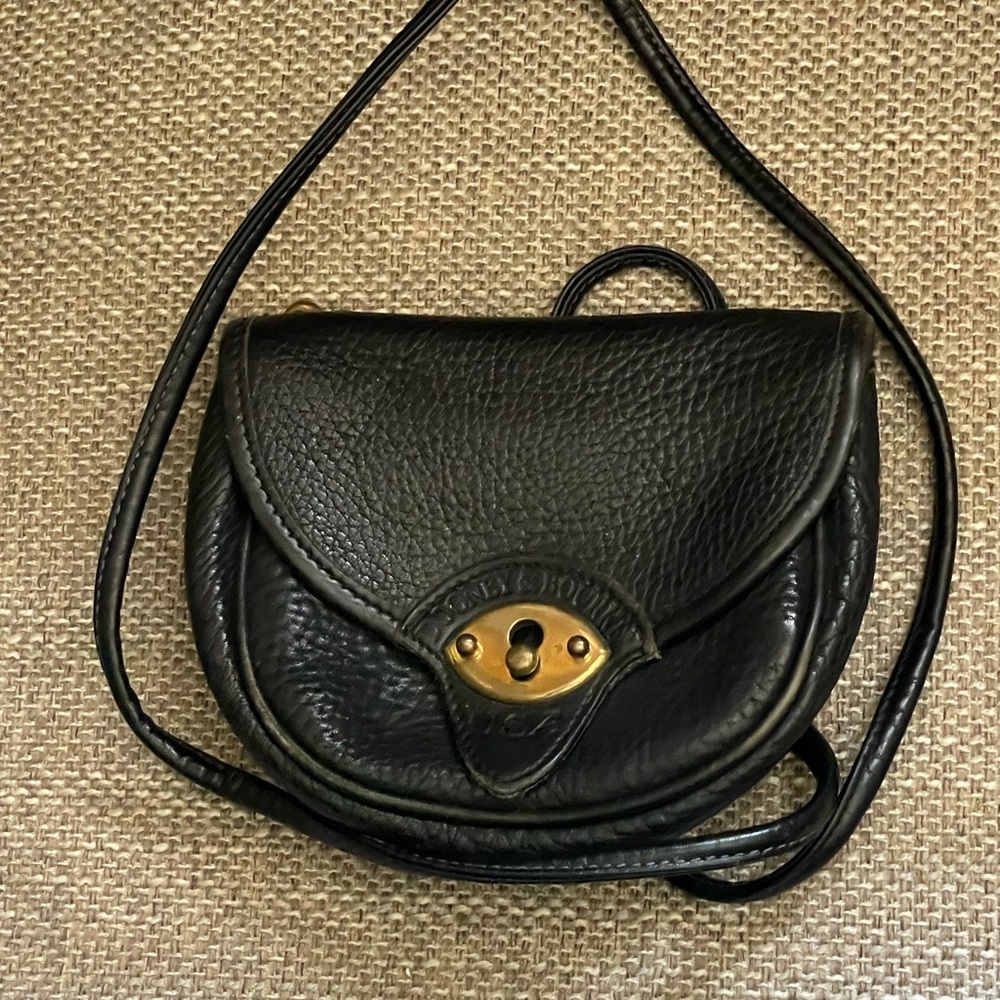 Vintage black leather Dooney & Bourke bag